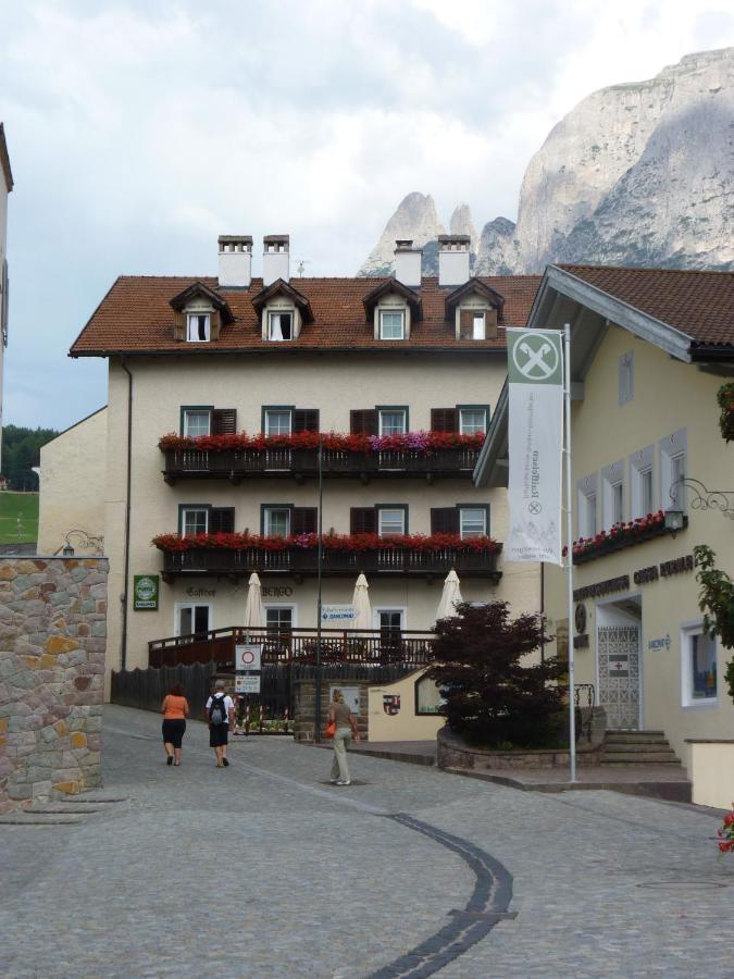 Gasthof Albergo Kreuzwirt Fie allo Sciliar Bagian luar foto